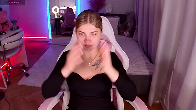 Snapshot of Leri_One chatting on 29, 5, 2026 Leri One online show from 29, 5, 2026
