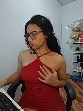 Snapshot of alanahot94 chatting on 24, 5, 2026 alanahot94 online show from 24, 5, 2026