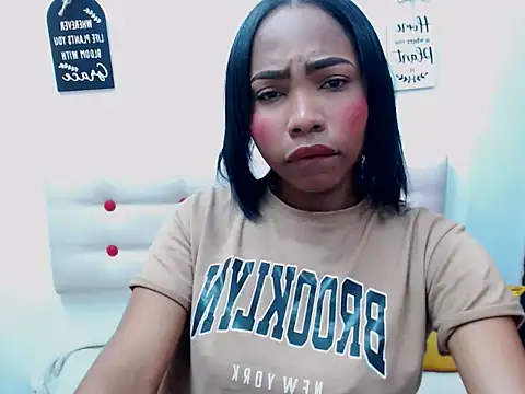 Snapshot of whitneynaugthyxxxx chatting on 23, 5, 2026 whitneynaugthyxxxx online show from 23, 5, 2026