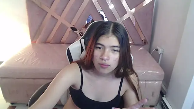 Snapshot of alesia_v_v chatting on 5, 6, 2026 alesia v v online show from 5, 6, 2026