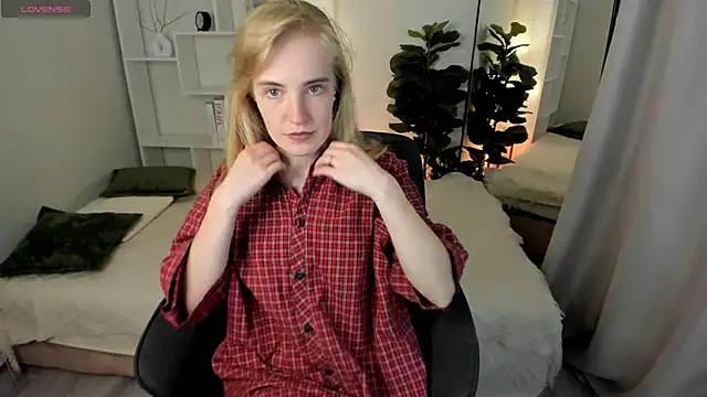 Snapshot of IrmaRonn chatting on 18, 5, 2026 IrmaRonn online show from 18, 5, 2026