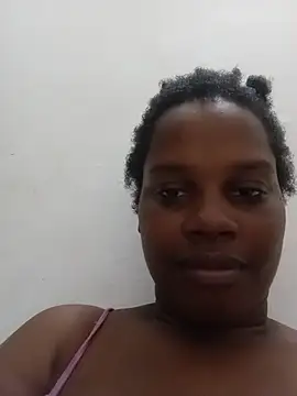 Snapshot of momspretty chatting on 29, 5, 2026 momspretty online show from 29, 5, 2026