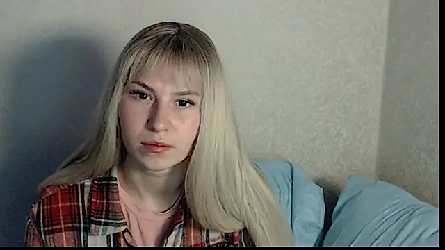 polly holyy online show from 24, 5, 2026