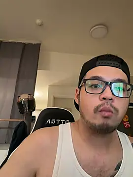 Snapshot of James1992_Ovo chatting on 2, 7, 2026 James1992 Ovo online show from 2, 7, 2026