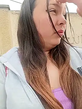 Alyssa 14 online show from 13, 5, 2026