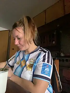 AllisonLove2 online show from 16, 7, 2026