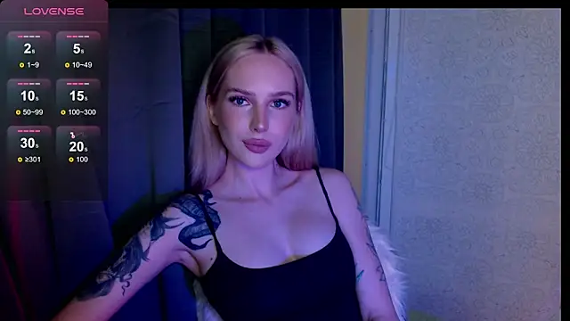 Snapshot of MichelleVelour chatting on 28, 6, 2026 MichelleVelour online show from 28, 6, 2026
