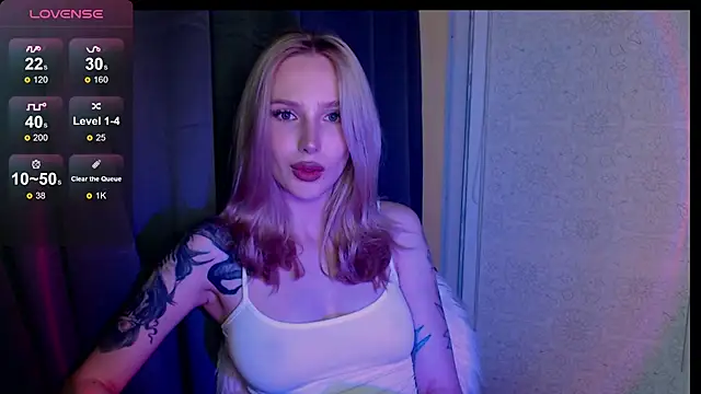 Snapshot of MichelleVelour chatting on 4, 7, 2026 MichelleVelour online show from 4, 7, 2026
