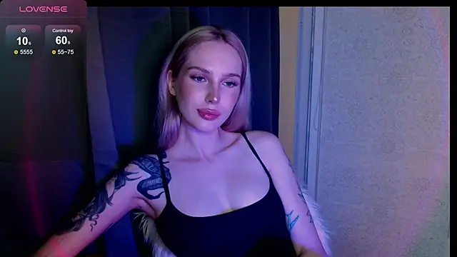Snapshot of MichelleVelour chatting on 6, 7, 2026 MichelleVelour online show from 6, 7, 2026