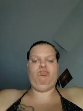 Snapshot of BadMommyyyyy chatting on 1, 7, 2026 BadMommyyyyy online show from 1, 7, 2026