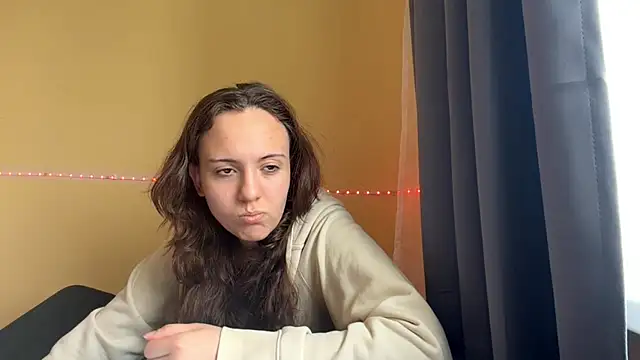 OlivaMaciolek online show from 10, 5, 2026
