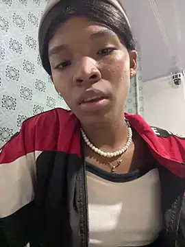 Snapshot of Liss_Love1 chatting on 28, 6, 2026 Liss Love1 online show from 28, 6, 2026
