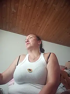 Snapshot of dangerous_milf chatting on 30, 6, 2026 dangerous milf online show from 30, 6, 2026