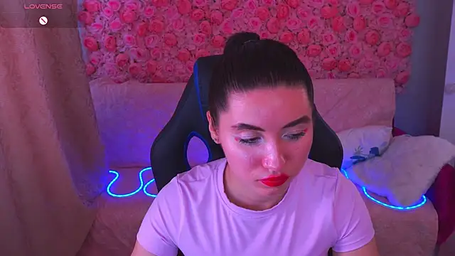 Lola Leeee online show from 12, 5, 2026