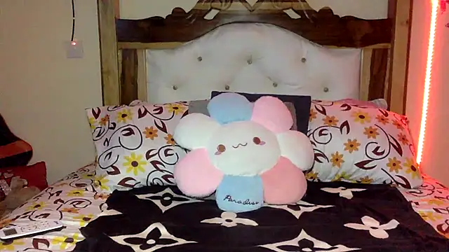 creamyamber online show from 9, 4, 2026