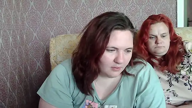 TiffanyLenee online show from 18, 5, 2026
