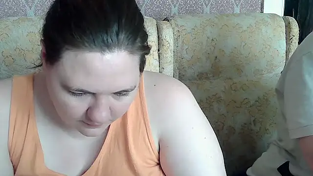 TiffanyLenee online show from 19, 5, 2026