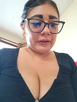 Snapshot of Amina--789 chatting on 16, 7, 2026 Amina--789 online show from 16, 7, 2026