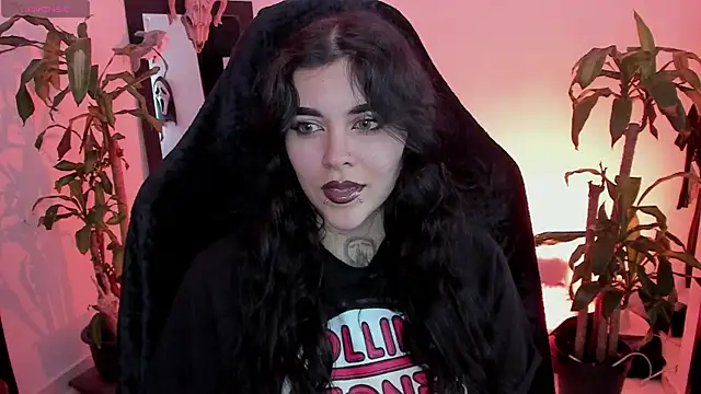 Snapshot of MissCharlottte_18 chatting on 9, 6, 2026 MissCharlottte 18 online show from 9, 6, 2026