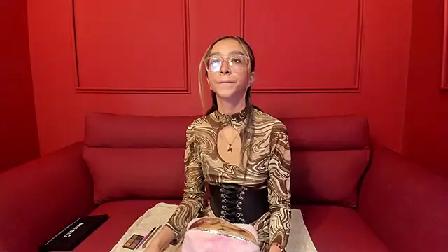 HannaCarttier  online show from 27, 5, 2026