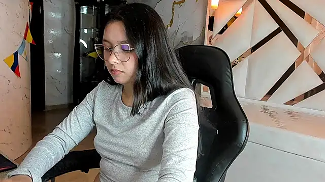 HoneyDoll tf online show from 20, 6, 2026