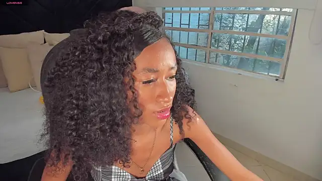 Snapshot of vicky_castillo chatting on 12, 6, 2026 vicky castillo online show from 12, 6, 2026