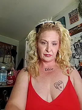 Snapshot of NutNmyGUTdaddy chatting on 2, 8, 2026 NutNmyGUTdaddy online show from 2, 8, 2026
