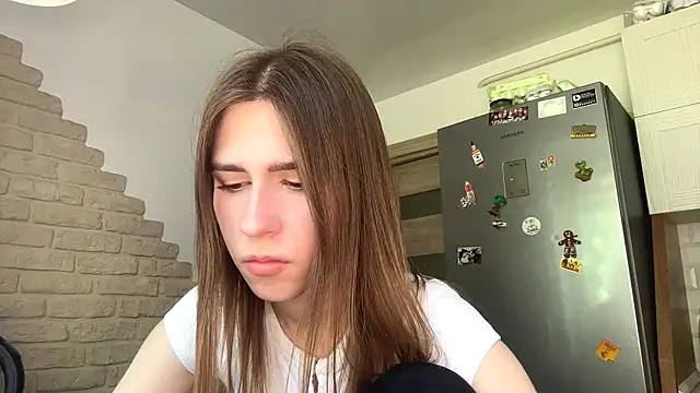 ZaraGuyette online show from 22, 5, 2026