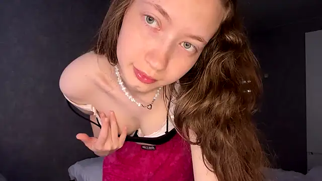 Snapshot of Emily_Mur_ chatting on 12, 6, 2026 Emily Mur online show from 12, 6, 2026