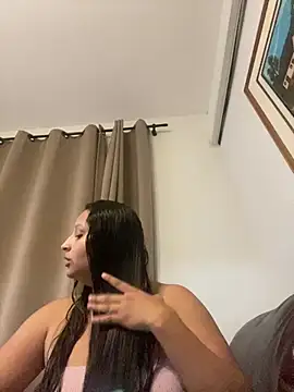 Snapshot of julia_moreira chatting on 31, 7, 2026 julia moreira online show from 31, 7, 2026