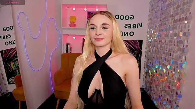 Snapshot of Mila__Lux chatting on 29, 6, 2026 Mila Lux online show from 29, 6, 2026