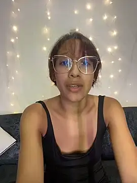 Snapshot of camig0x chatting on 16, 5, 2026 camig0x online show from 16, 5, 2026