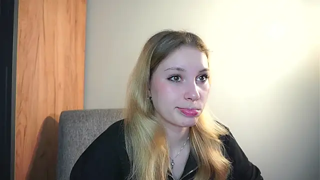Snapshot of Sairallyn chatting on 15, 5, 2026 Sairallyn online show from 15, 5, 2026