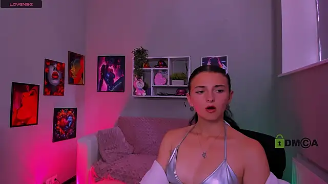 Snapshot of caroline_honeyy chatting on 28, 7, 2026 caroline honeyy online show from 28, 7, 2026