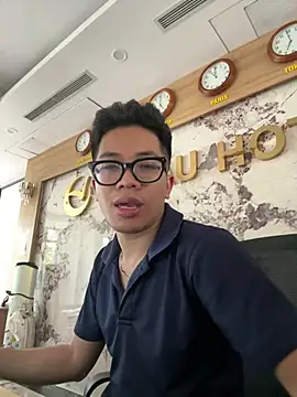 Snapshot of TienMinh233 chatting on 15, 5, 2026 TienMinh233 online show from 15, 5, 2026