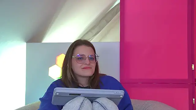 Snapshot of AlexaAvery chatting on 16, 6, 2026 AlexaAvery online show from 16, 6, 2026