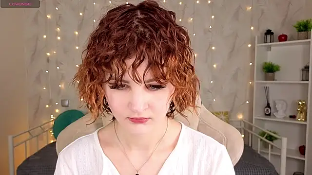 Snapshot of Kira__Fluffy chatting on 20, 6, 2026 Kira Fluffy online show from 20, 6, 2026
