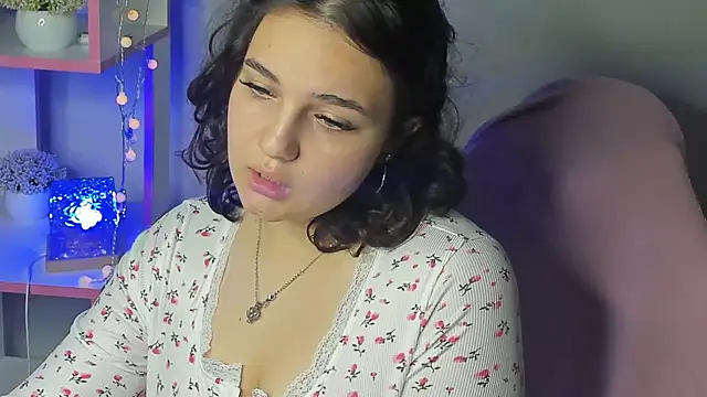 Snapshot of Mary_F0x chatting on 12, 7, 2026 Mary F0x online show from 12, 7, 2026