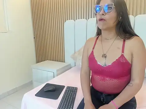 Snapshot of Irina_Aura chatting on 21, 5, 2026 Irina Aura online show from 21, 5, 2026