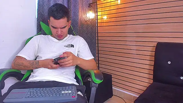 Brandoncrew online show from 25, 5, 2026
