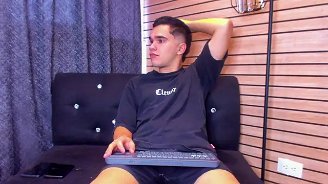 Brandoncrew online show from 4, 6, 2026