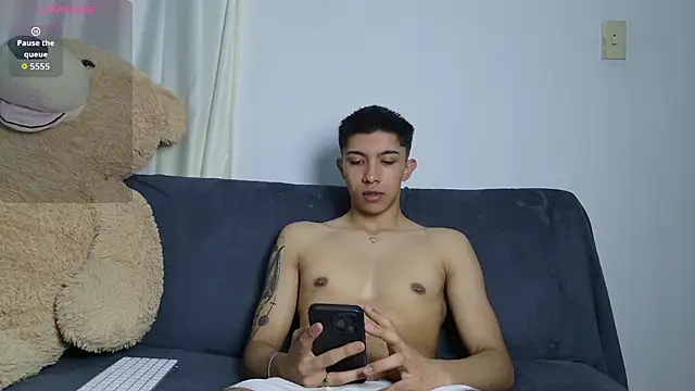 Thesaint xxx online show from 27, 6, 2026
