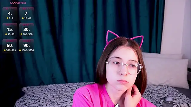 Snapshot of KatieAstol chatting on 28, 6, 2026 KatieAstol online show from 28, 6, 2026
