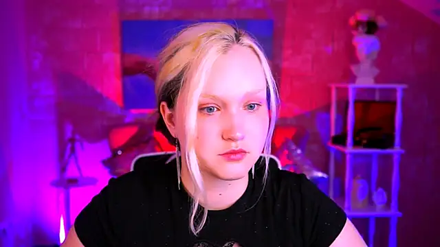 Snapshot of ViolettWoods chatting on 22, 6, 2026 ViolettWoods online show from 22, 6, 2026