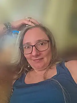Izzylove47 online show from 7, 7, 2026