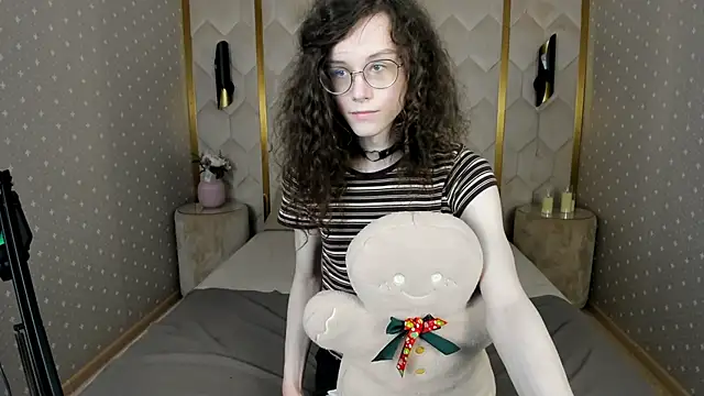 Snapshot of OlesiaBev chatting on 20, 5, 2026 OlesiaBev online show from 20, 5, 2026