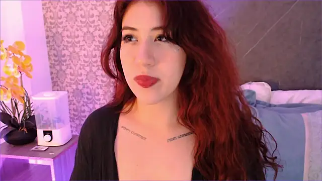 Snapshot of AbrilSnow chatting on 12, 7, 2026 AbrilSnow online show from 12, 7, 2026