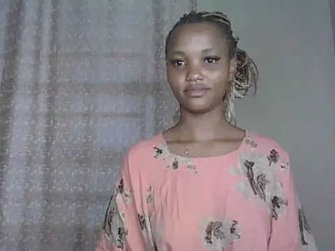 Snapshot of PrettyT5 chatting on 29, 6, 2026 PrettyT5 online show from 29, 6, 2026