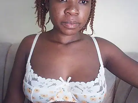 Snapshot of spicy-laidy01 chatting on 17, 5, 2026 spicy-laidy01 online show from 17, 5, 2026