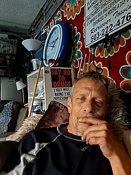 Snapshot of truckdawg2023 chatting on 15, 7, 2026 truckdawg2023 online show from 15, 7, 2026